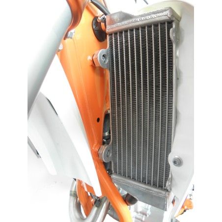 Coppia radiatori KUHLERBOSS con massa radiante maggiorata x KTM exc 4T 08/14